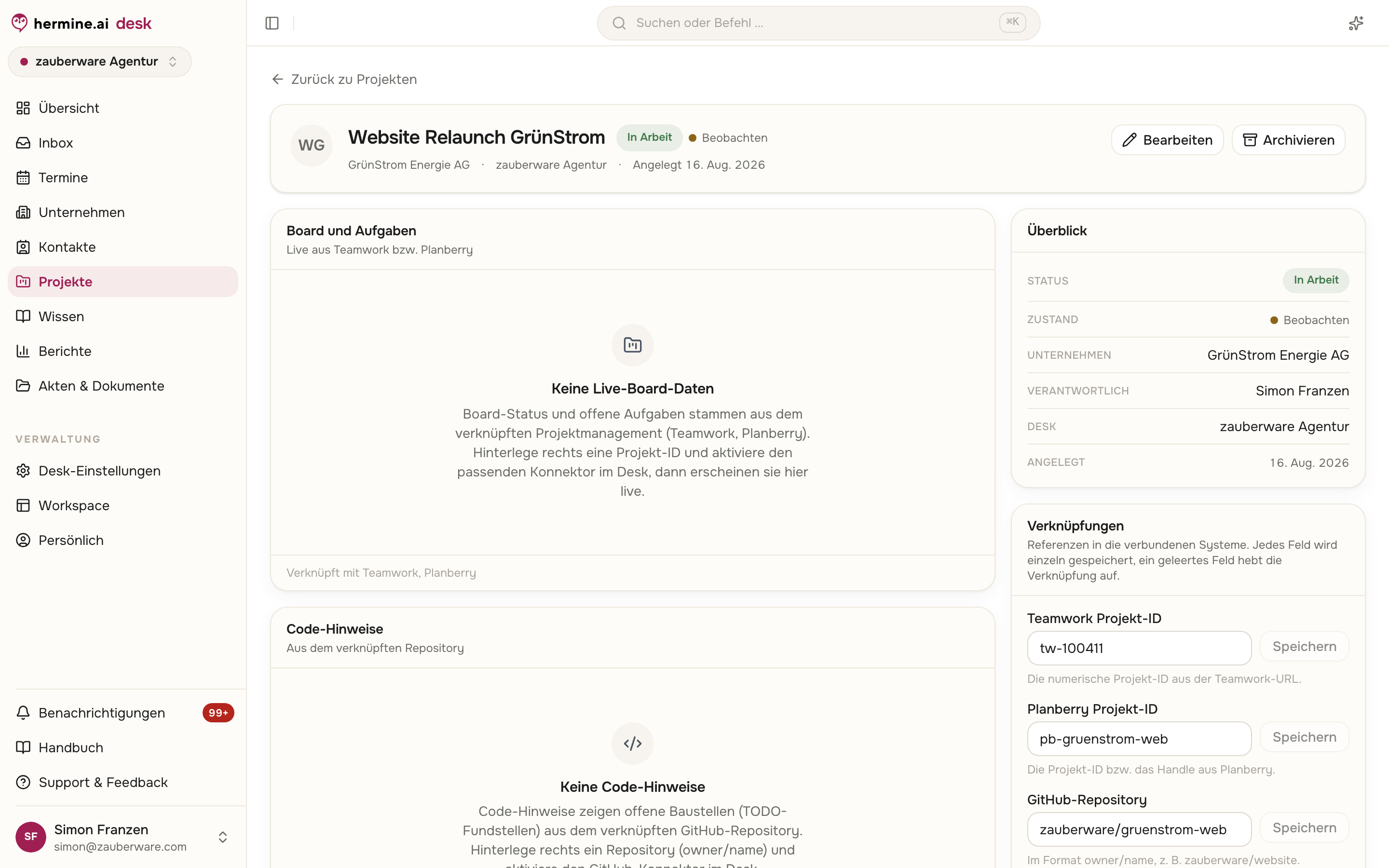 Projektdetail mit Board-Karte, Code-Hinweisen, Überblick sowie den Aktionen Bearbeiten und Archivieren