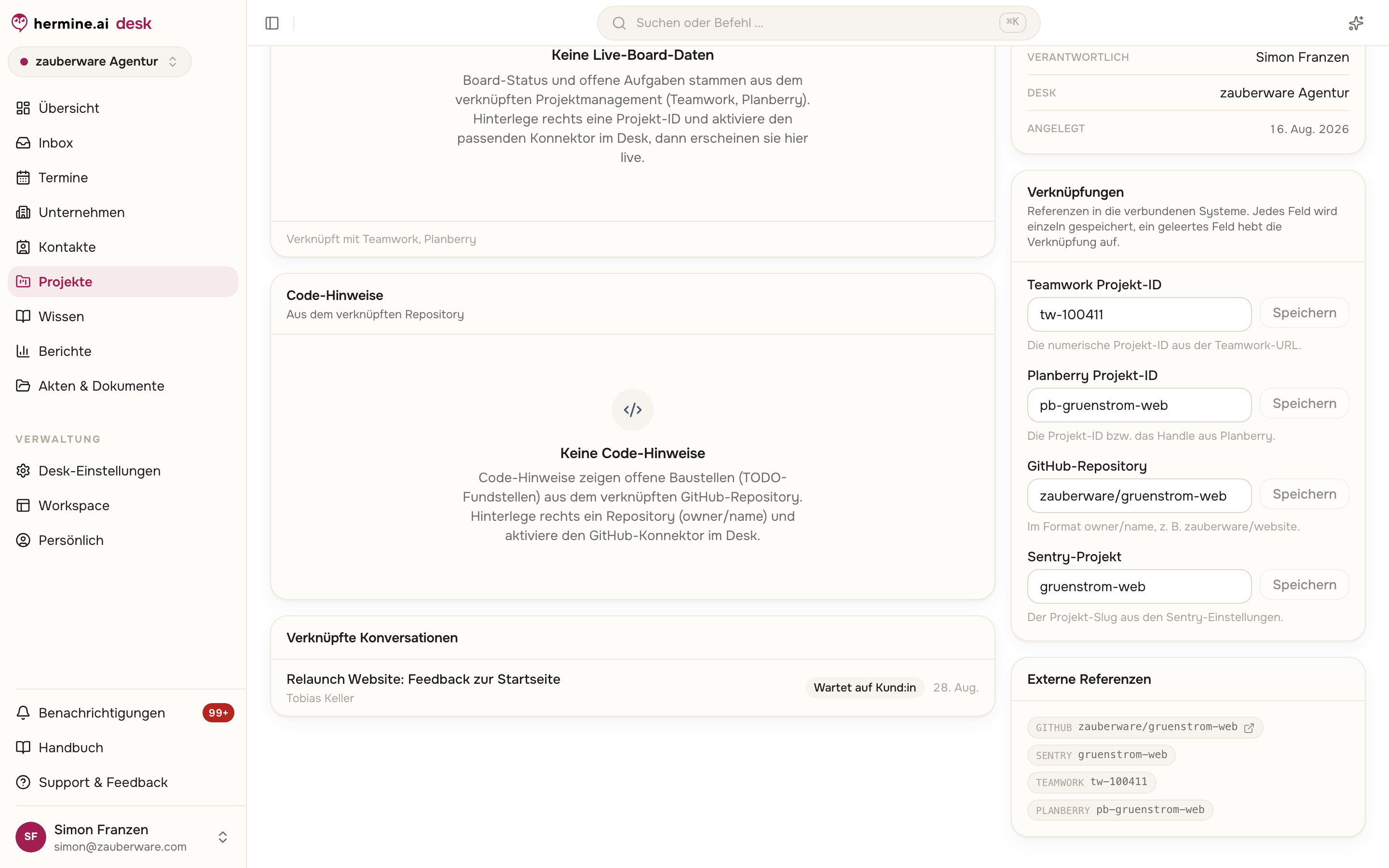 Die Karte Verknüpfungen mit je einem Feld für Teamwork, Planberry, GitHub und Sentry sowie die Chips der externen Referenzen