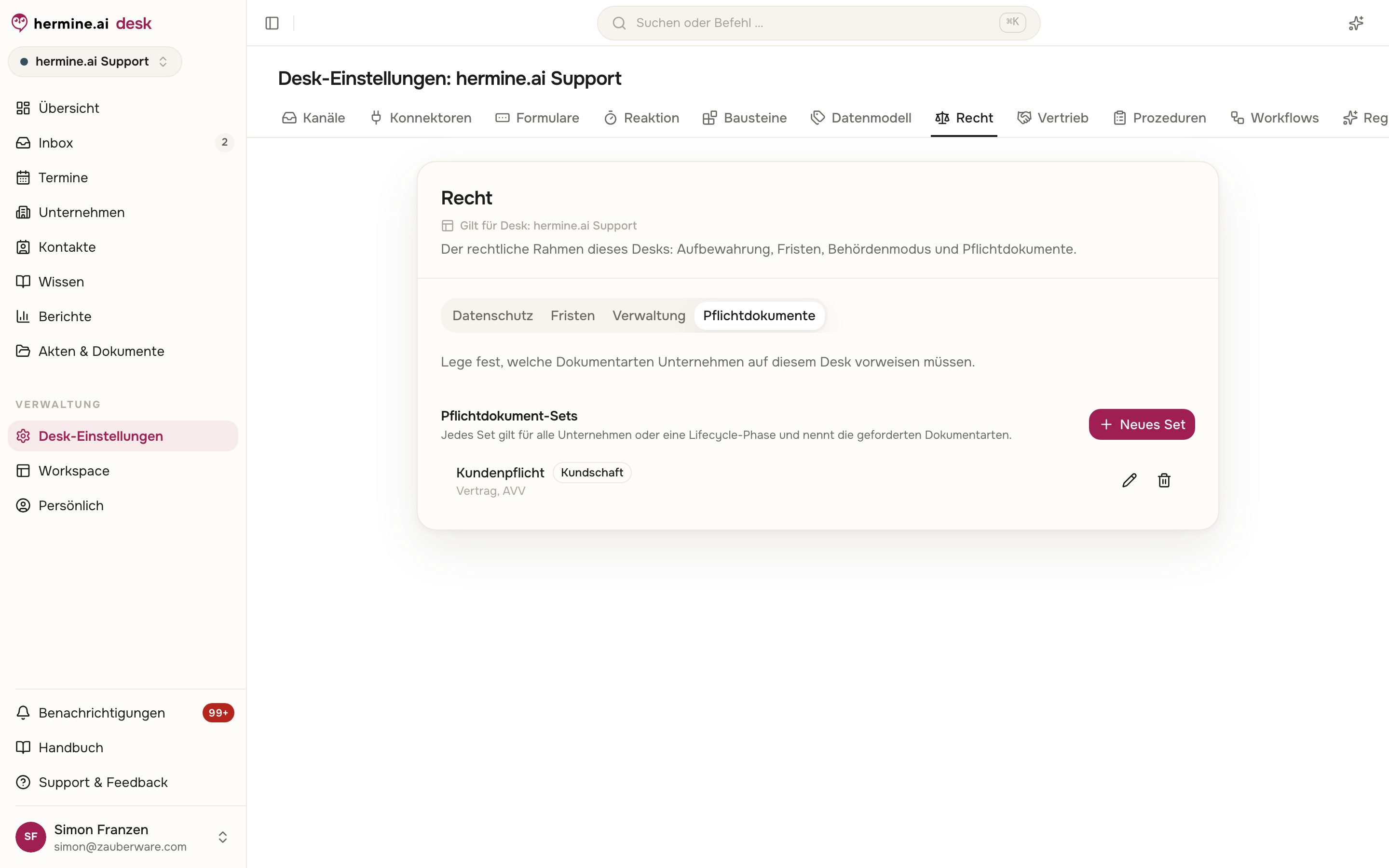 Einstellungsseite Pflichtdokumente mit der Liste der Pflichtdokument-Sets und dem Button Neues Set